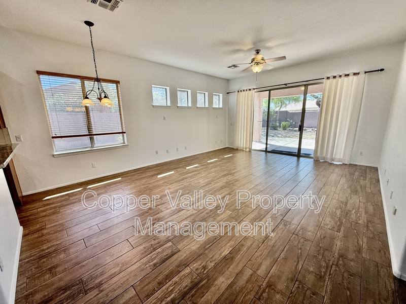 House for rent at 6853 W Remuda Dr, Peoria, AZ 85383