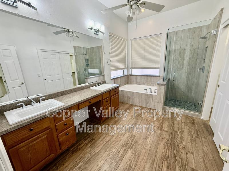 House for rent at 6853 W Remuda Dr, Peoria, AZ 85383
