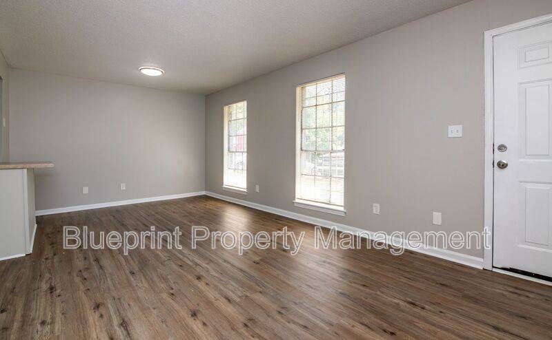 Apartment for rent at 1938 18th Place N, Birmingham, AL 35234
