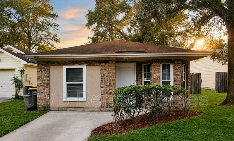 Townhouse for rent at 1406 Ellis Trace Dr W, Jacksonville, FL 32205