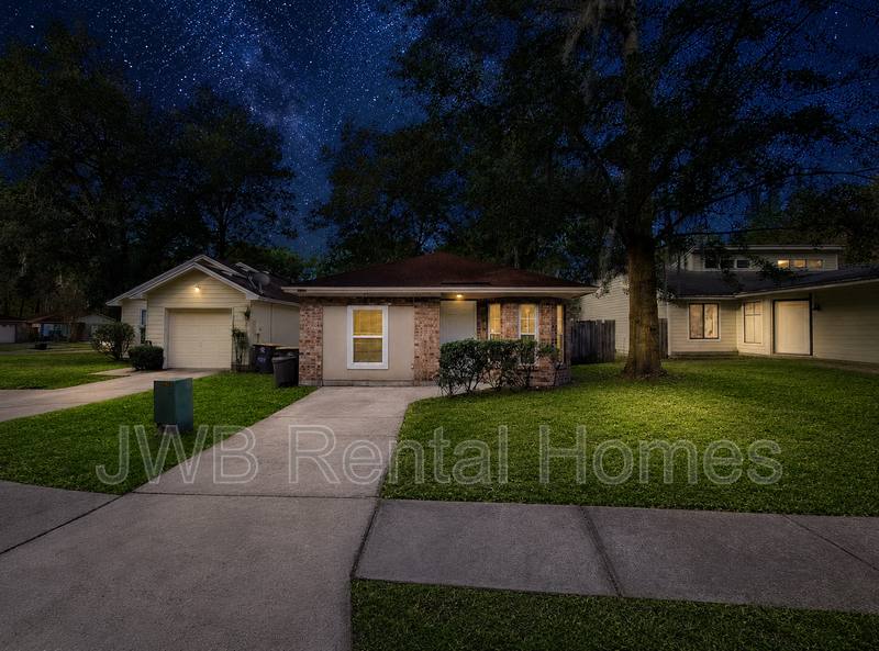 Townhouse for rent at 1406 Ellis Trace Dr W, Jacksonville, FL 32205