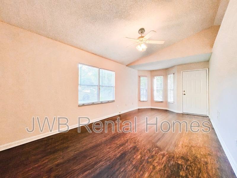 Townhouse for rent at 1406 Ellis Trace Dr W, Jacksonville, FL 32205