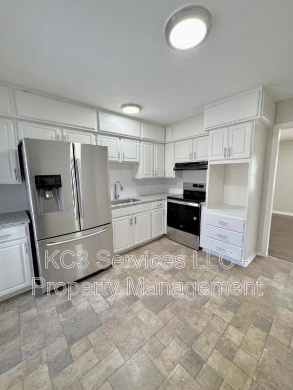 House for rent at 5940 E 136th St, Grandview, MO 64030