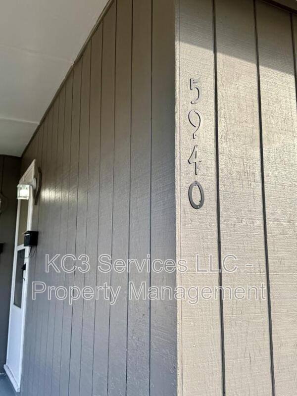 House for rent at 5940 E 136th St, Grandview, MO 64030