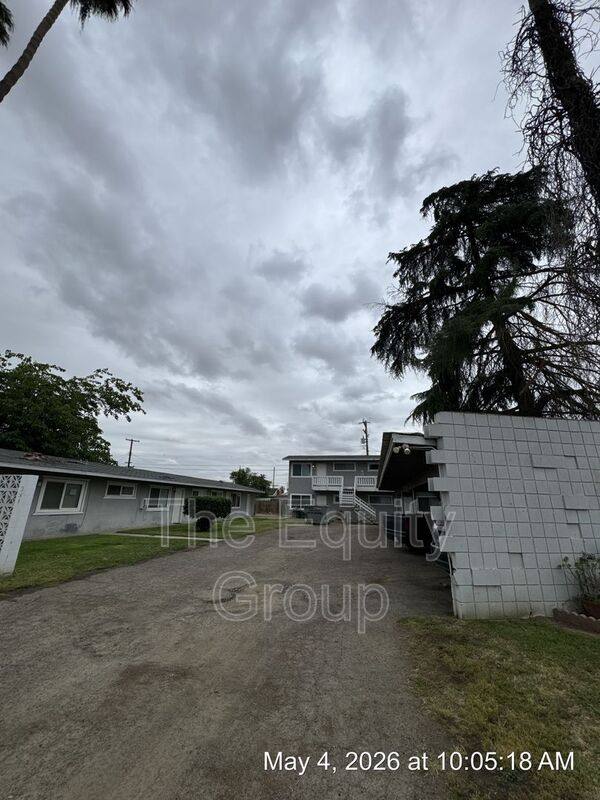 Apartment for rent at 331 E Elm St #1, Hanford, CA 93230
