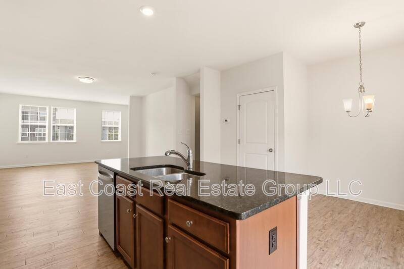 Townhouse for rent at 202 Magellan Dr, Martinsburg, WV 25404