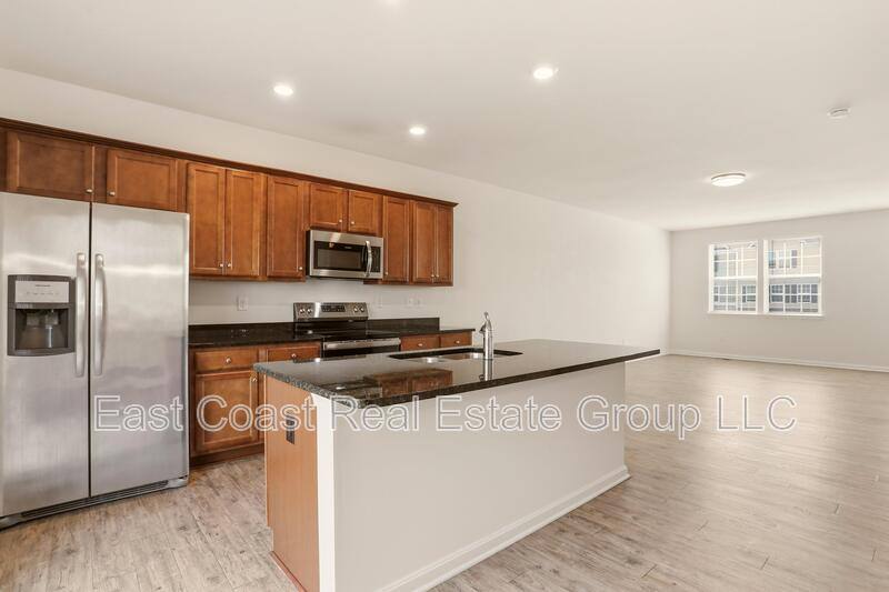 Townhouse for rent at 202 Magellan Dr, Martinsburg, WV 25404