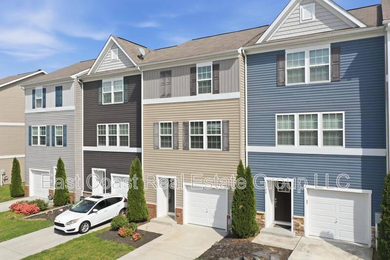 Townhouse for rent at 202 Magellan Dr, Martinsburg, WV 25404