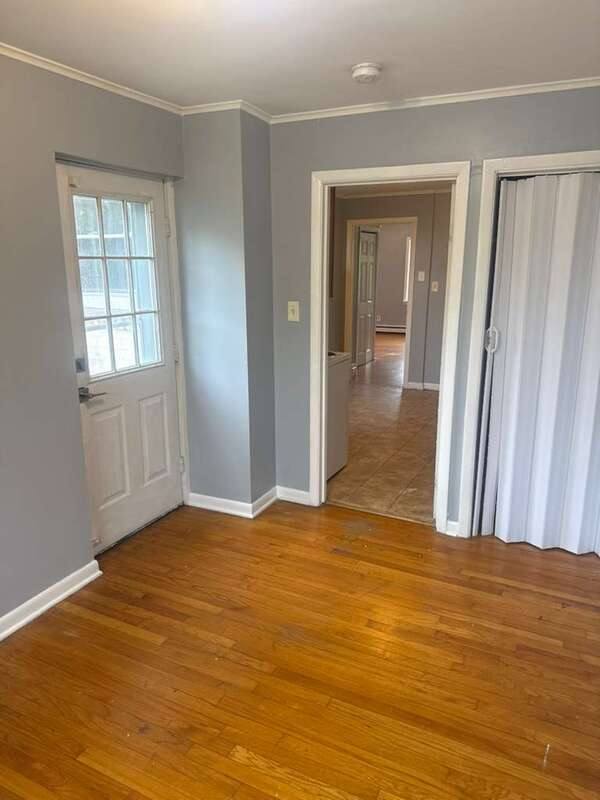 Apartment for rent at 13 Western Ave #3, Albany, NY 12203