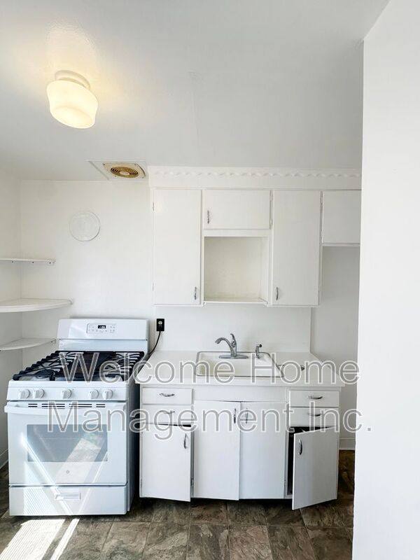 House for rent at 24074 Park St, Hayward, CA 94541