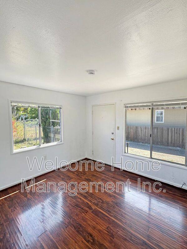 House for rent at 24074 Park St, Hayward, CA 94541