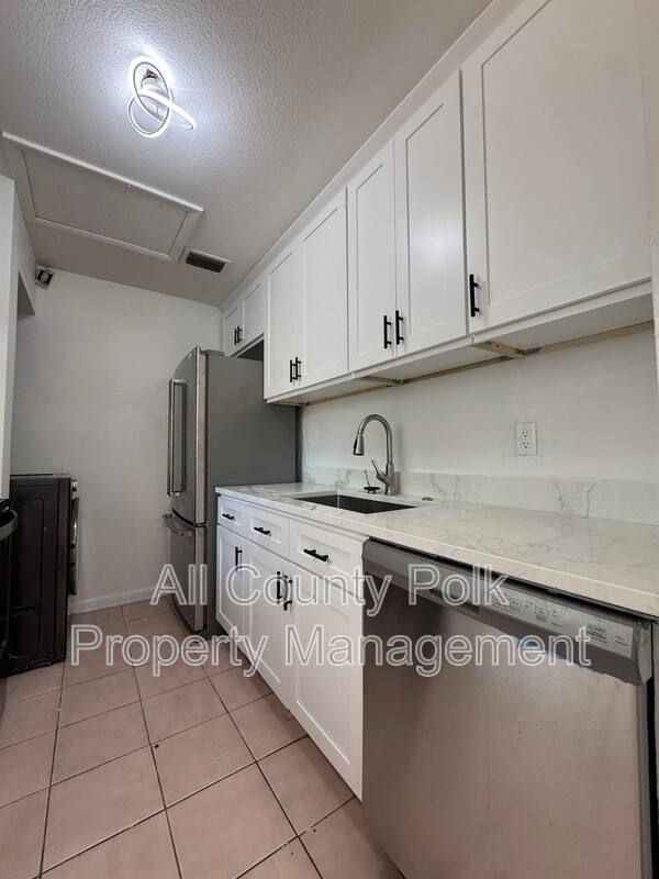 Apartment for rent at 3018 Galaxy Lane, Lakeland, FL 33801