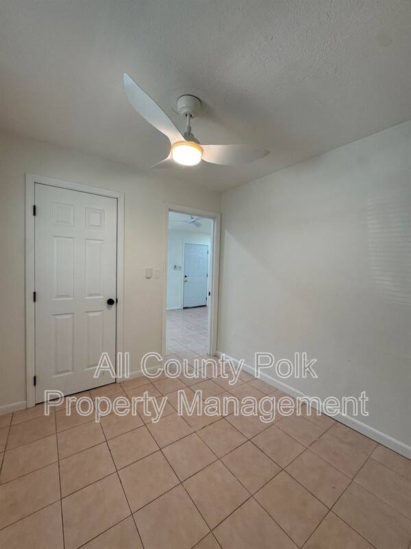 Apartment for rent at 3018 Galaxy Lane, Lakeland, FL 33801