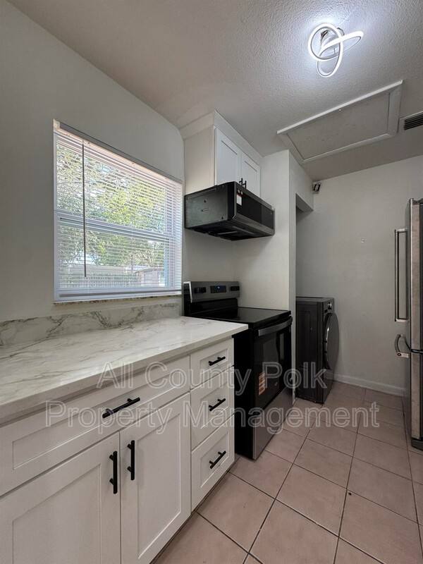 Apartment for rent at 3018 Galaxy Lane, Lakeland, FL 33801