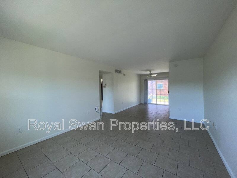 Condo for rent at 1920 E Edgewood Dr #N-1, Lakeland, FL 33803