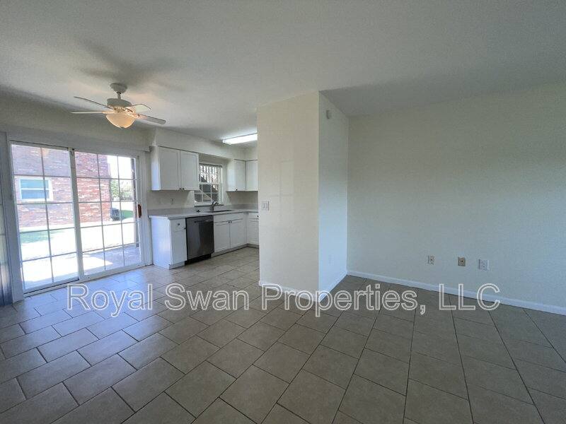 Condo for rent at 1920 E Edgewood Dr #N-1, Lakeland, FL 33803