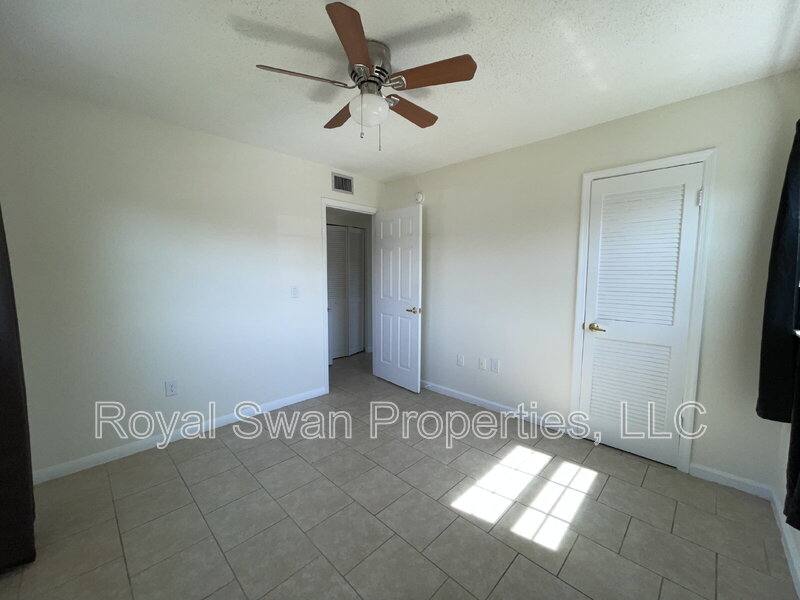 Condo for rent at 1920 E Edgewood Dr #N-1, Lakeland, FL 33803