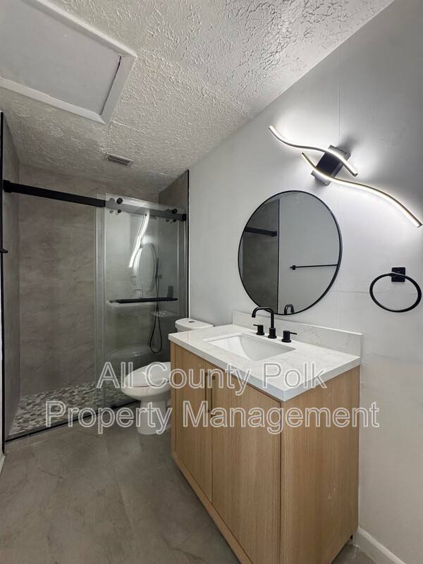 Apartment for rent at 3020 Galaxy Lane, Lakeland, FL 33801