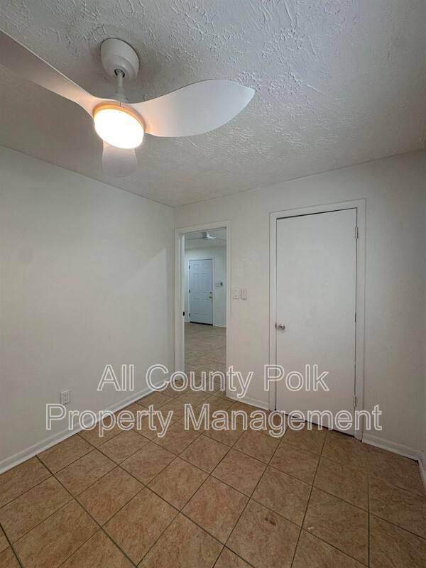 Apartment for rent at 3020 Galaxy Lane, Lakeland, FL 33801
