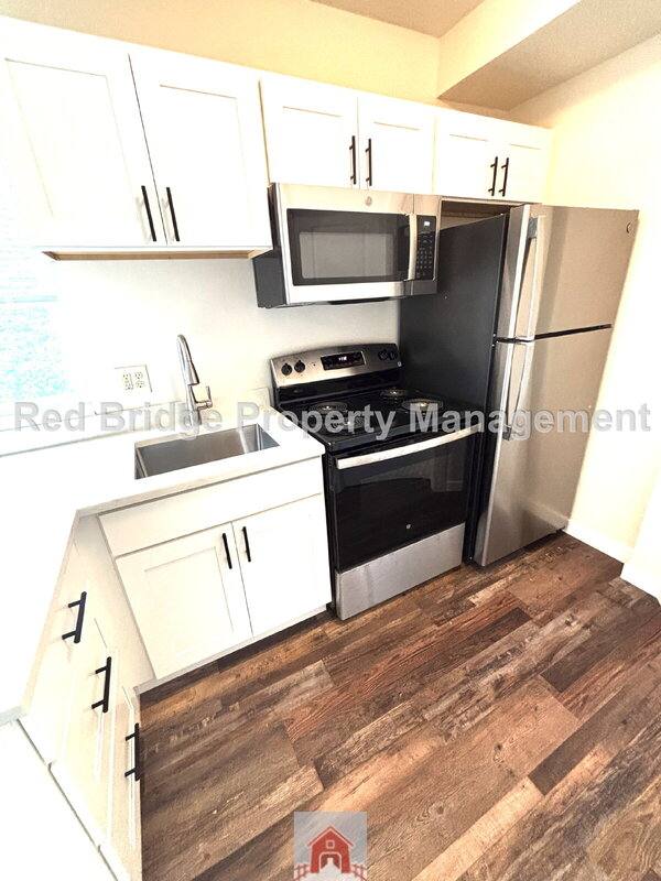 Apartment for rent at 1607 SW Montgomery St #6, Portland, OR 97201