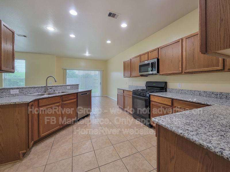 House for rent at 11034 Dellrose Crossing Dr, Richmond, TX 77406