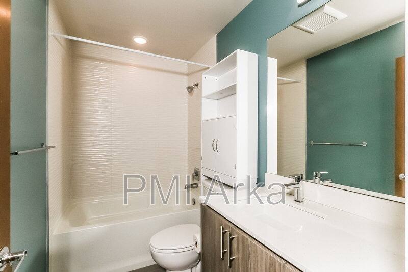 Townhouse for rent at 1919 25th Ave S #B, Seattle, WA 98144