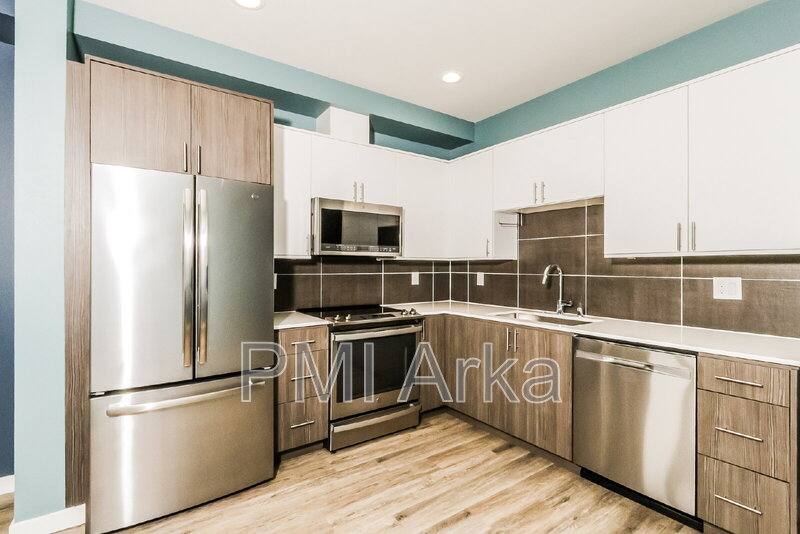 Townhouse for rent at 1919 25th Ave S #B, Seattle, WA 98144