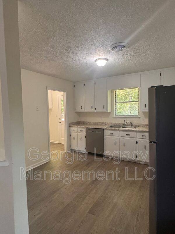 House for rent at 1120 Sweetwater Circle, Athens, GA 30606