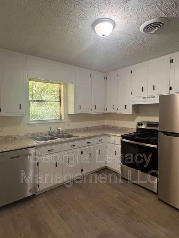 House for rent at 1120 Sweetwater Circle, Athens, GA 30606