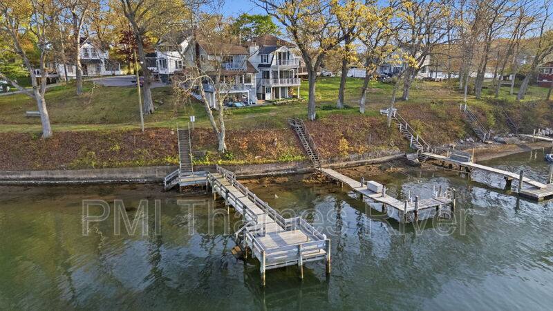 House for rent at 33 Laurel St, Niantic, CT 06357