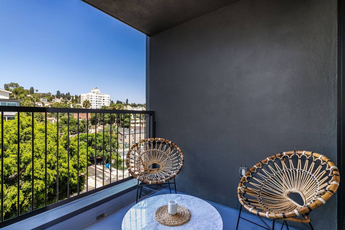 Apartment for rent at 1737 N Las Palmas Ave, Los Angeles, CA 90028