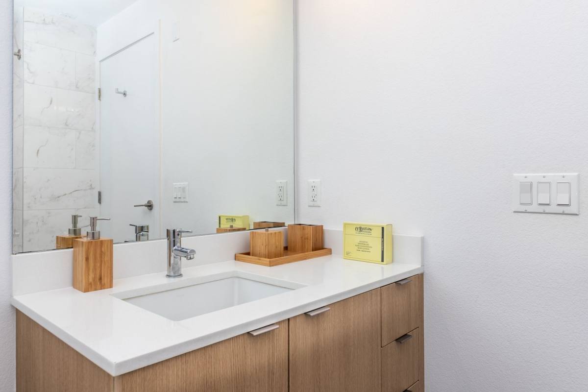 Apartment for rent at 1737 N Las Palmas Ave, Los Angeles, CA 90028