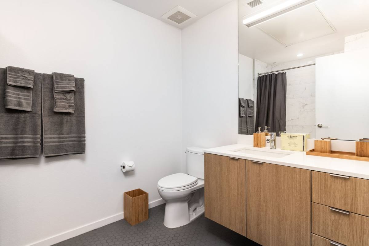 Apartment for rent at 1737 N Las Palmas Ave, Los Angeles, CA 90028