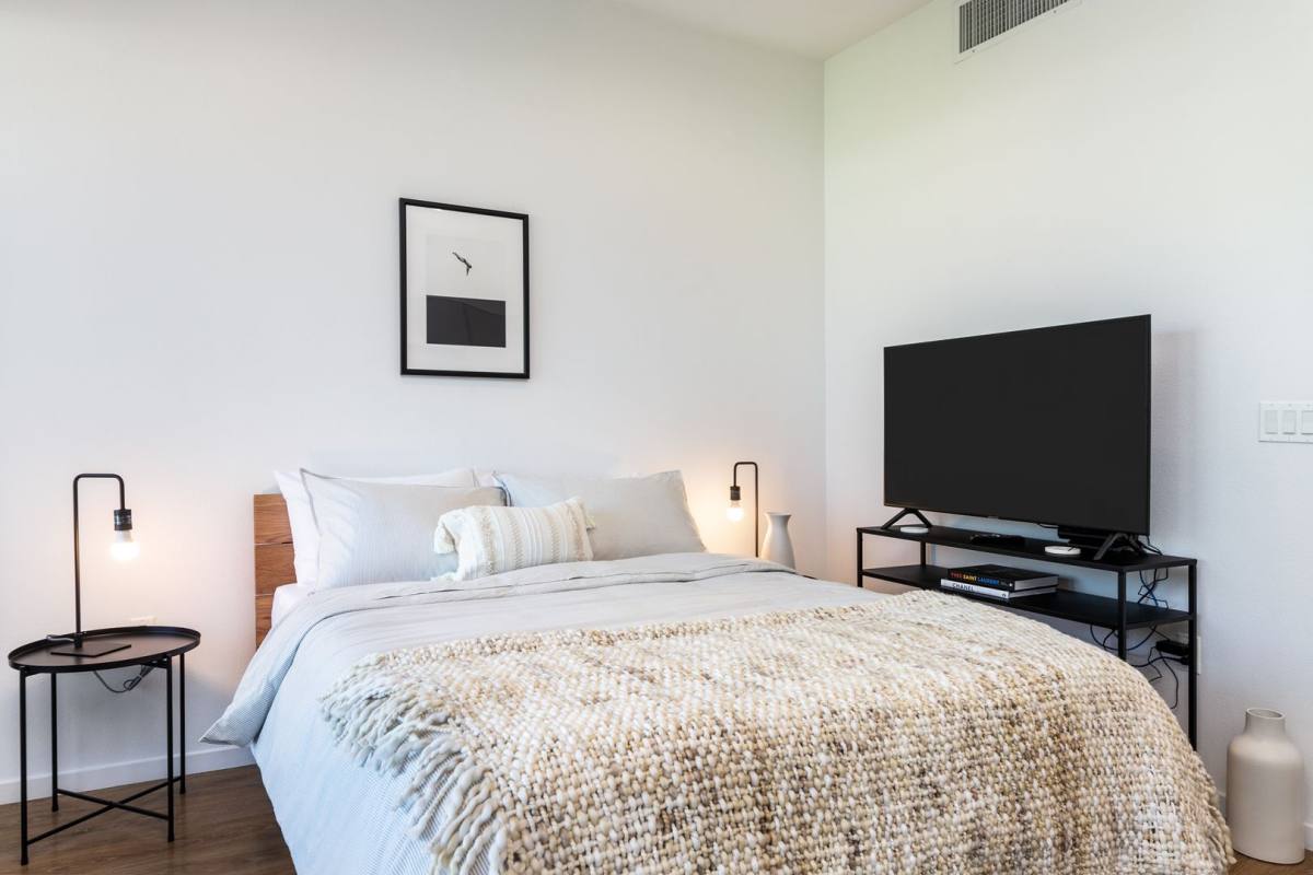 Apartment for rent at 1737 N Las Palmas Ave, Los Angeles, CA 90028