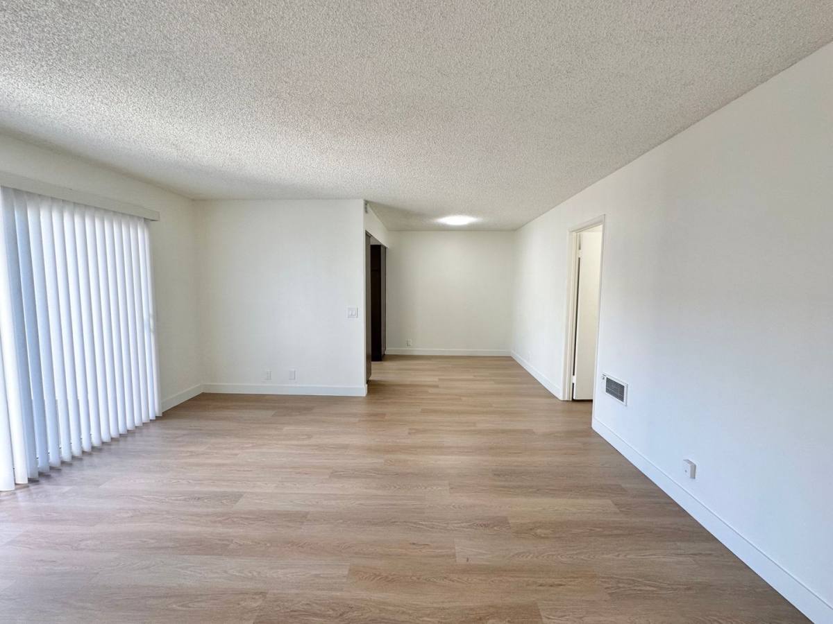 Apartment for rent at 10621 Bolsa Ave, Garden Grove, CA 92843