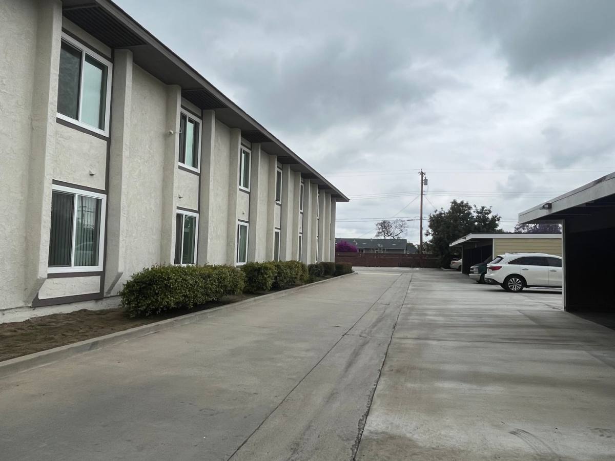 Apartment for rent at 10621 Bolsa Ave, Garden Grove, CA 92843
