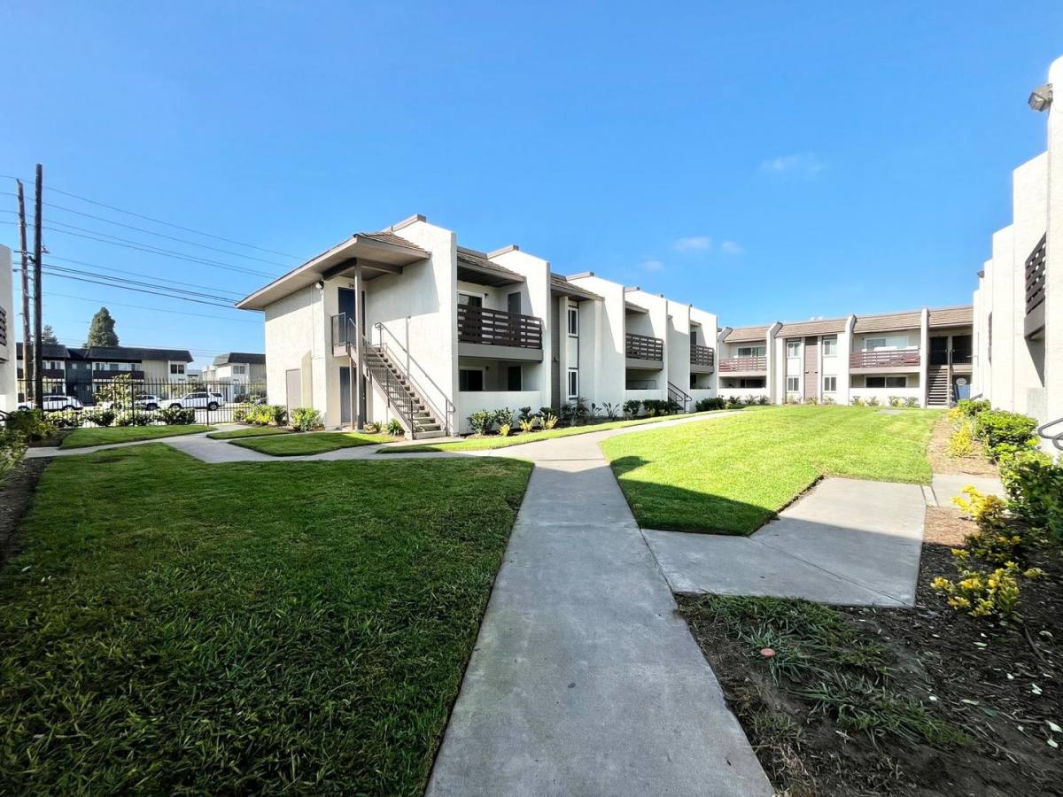 Apartment for rent at 10621 Bolsa Ave, Garden Grove, CA 92843