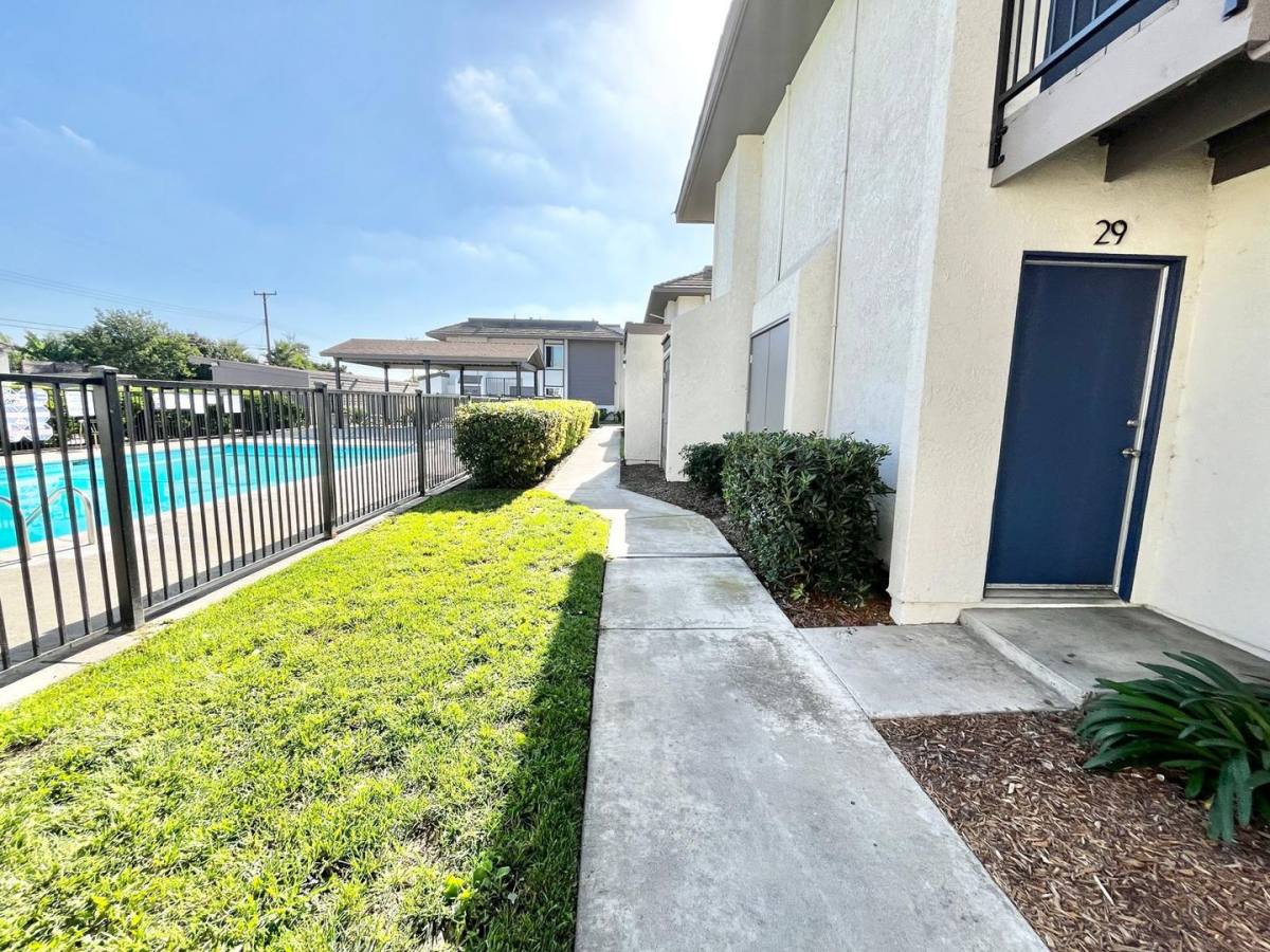 Apartment for rent at 10621 Bolsa Ave, Garden Grove, CA 92843