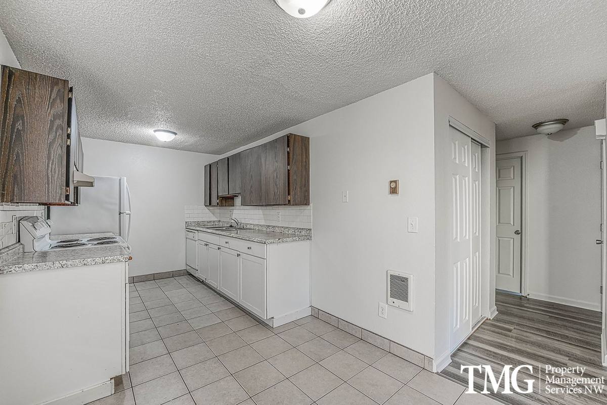 Apartment for rent at 1559 NE 201st Ave, Fairview, OR 97024