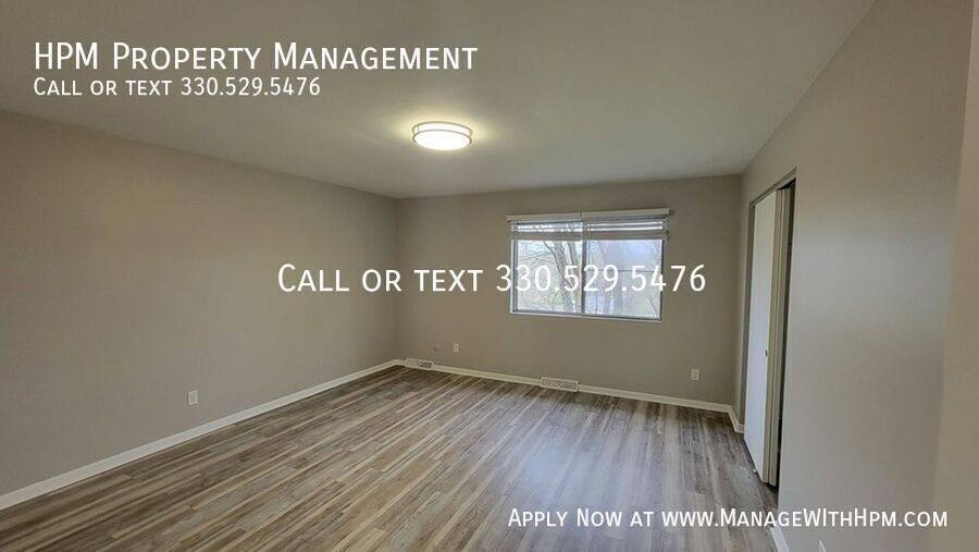 Townhouse for rent at 72 S Thomas Rd #12, Tallmadge, OH 44278