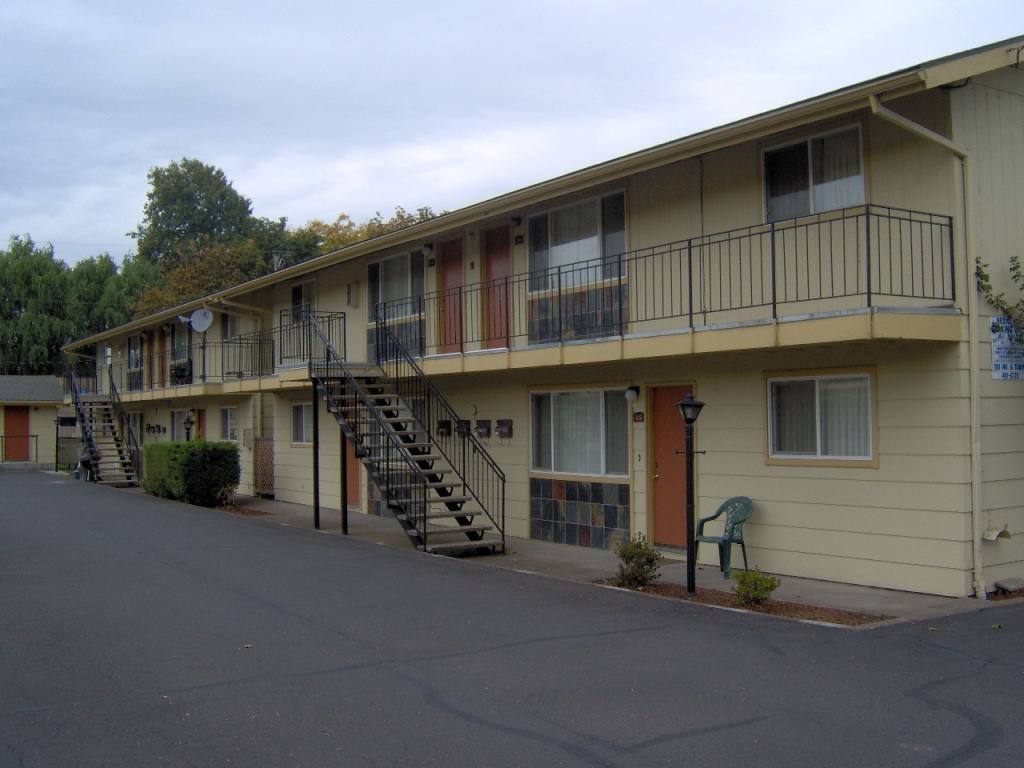 Apartment for rent at 151-201 Maple St, Junction City, OR 97448