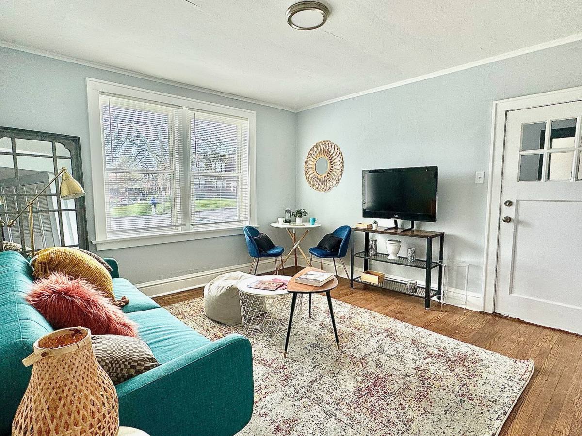 Apartment for rent at 4938 Lindenwood Ave, Saint Louis, MO 63109