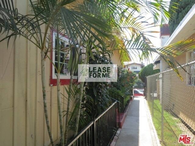 Apartment for rent at 6124 Middleton St, Huntington Park, CA 90255