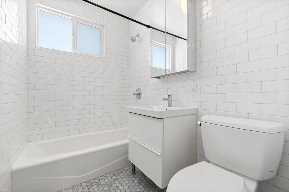 Apartment for rent at 1167 Bellevue Ave, Los Angeles, CA 90012