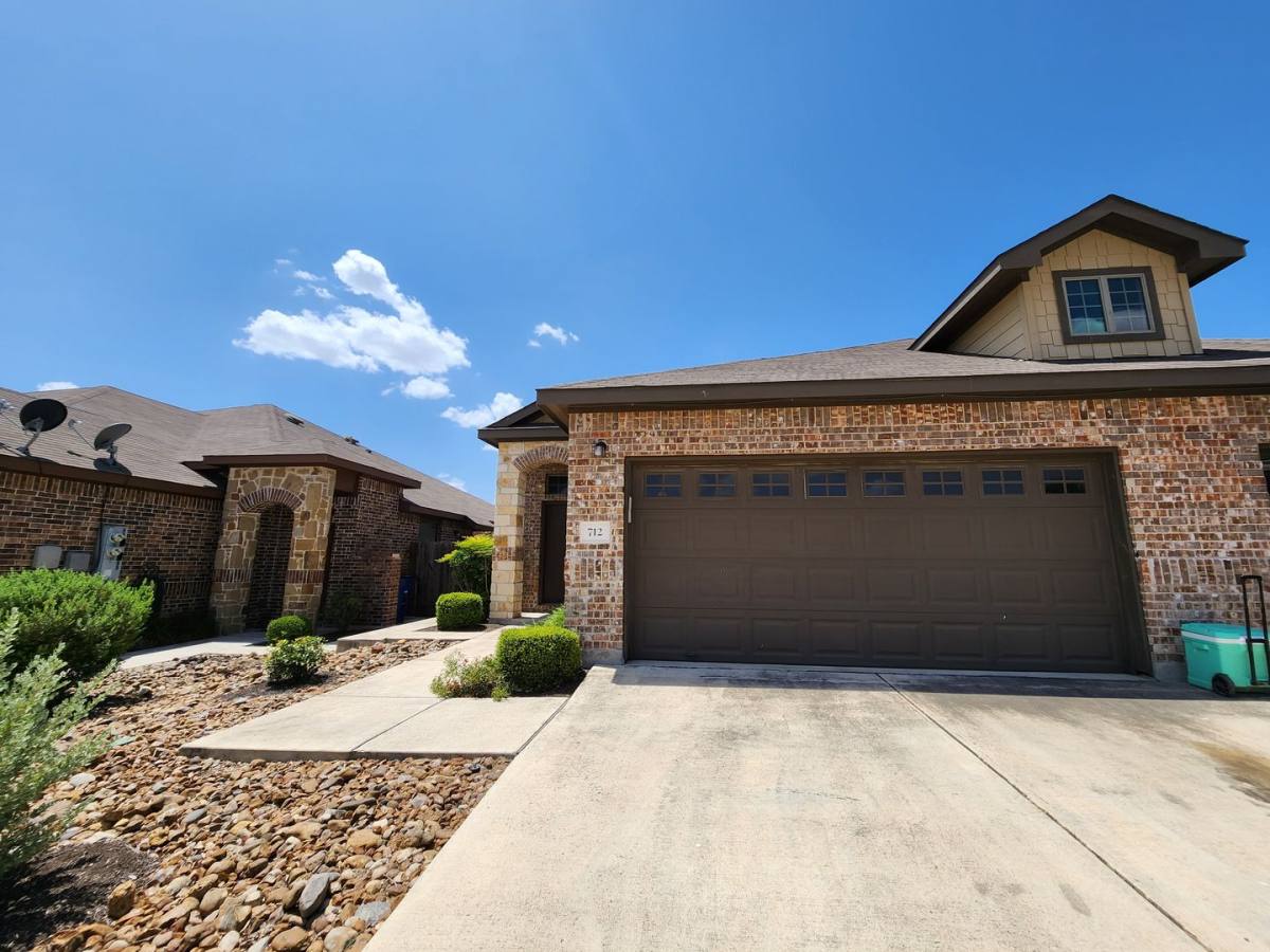 House for rent at 712 Creekside Circle, New Braunfels, TX 78130