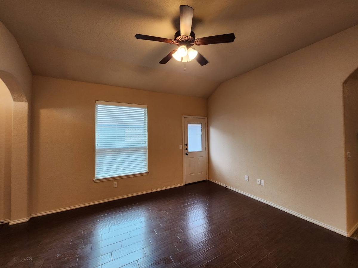 House for rent at 712 Creekside Circle, New Braunfels, TX 78130