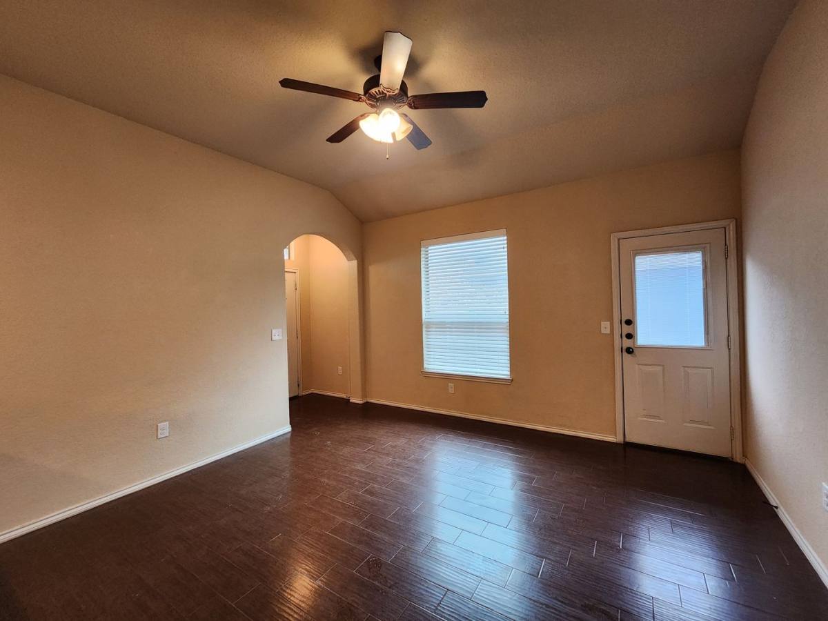 House for rent at 712 Creekside Circle, New Braunfels, TX 78130