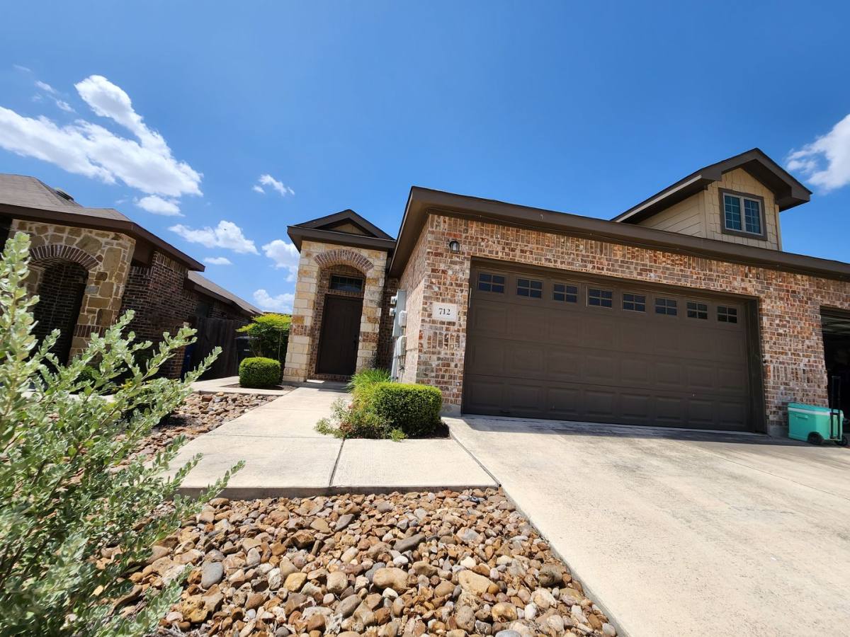 House for rent at 712 Creekside Circle, New Braunfels, TX 78130