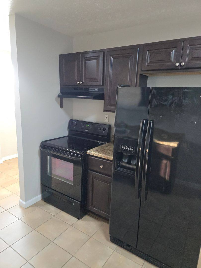 Apartment for rent at 104 Skyline Dr, Harriman, TN 37748