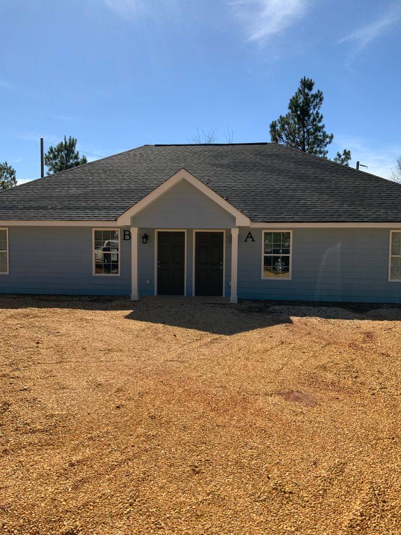 Apartment for rent at 480 N Mount Zion Rd, Greenville, AL 36037